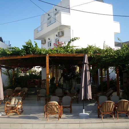 מאליה Alexandra Rooms מראה חיצוני תמונה
