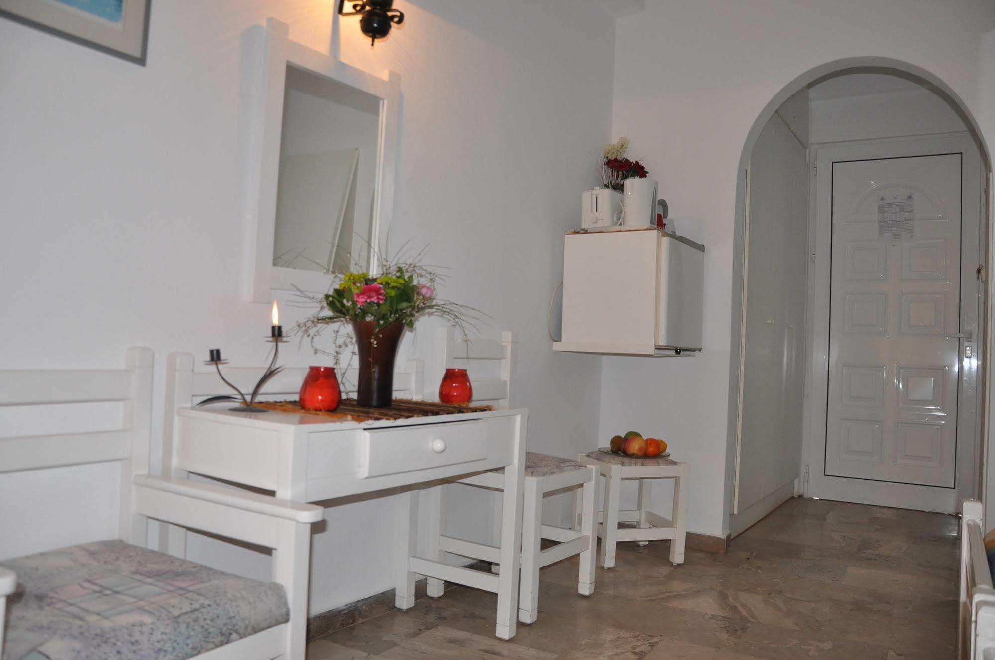 מאליה Alexandra Rooms מראה חיצוני תמונה