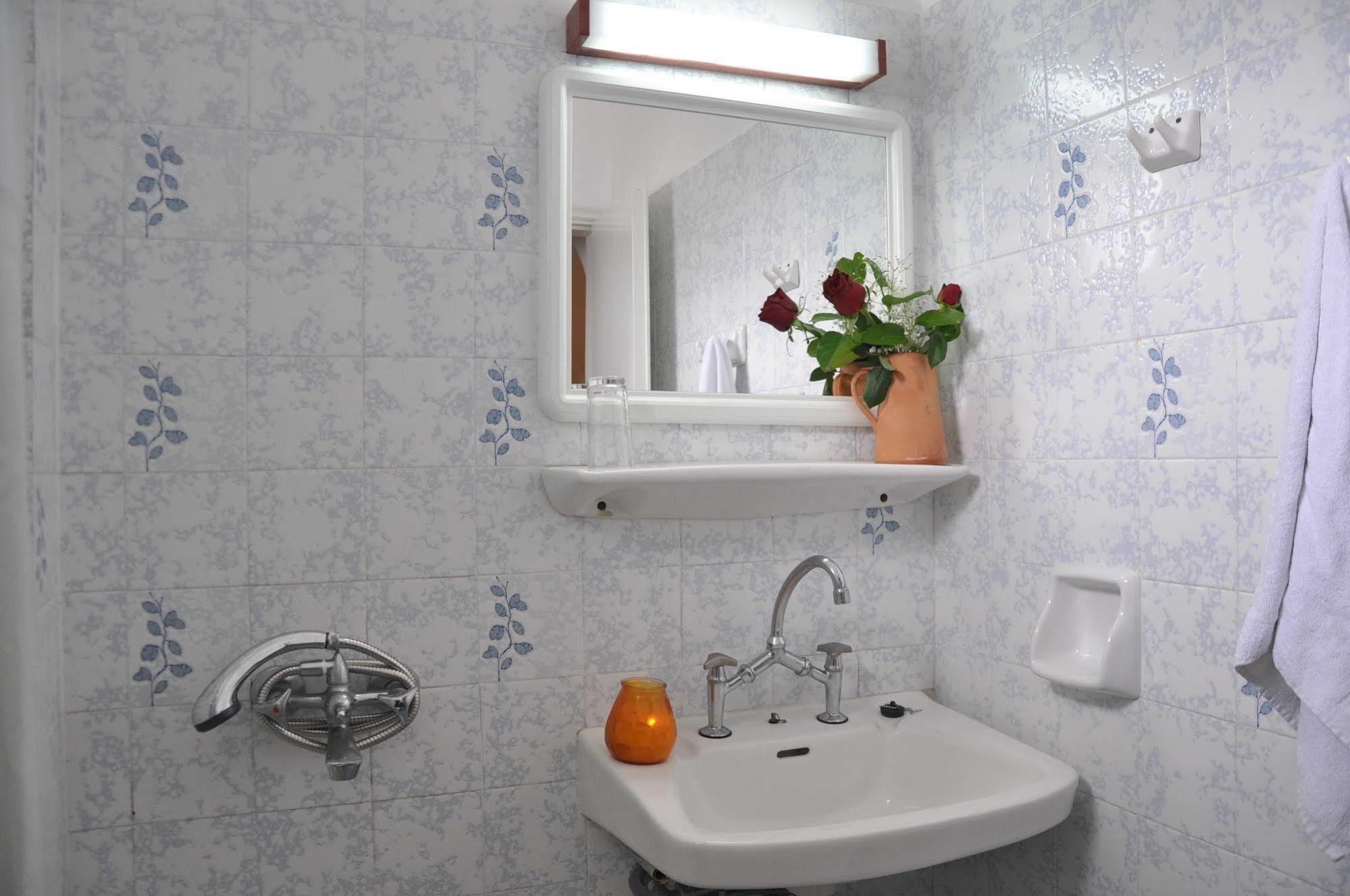 מאליה Alexandra Rooms מראה חיצוני תמונה